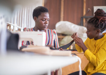 Innovator Pioneers Banana-made Fabric to Uganda’s Textile Industry